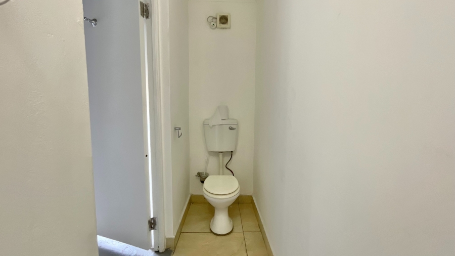 To Let commercial Property for Rent in Somerset West Business Park Western Cape